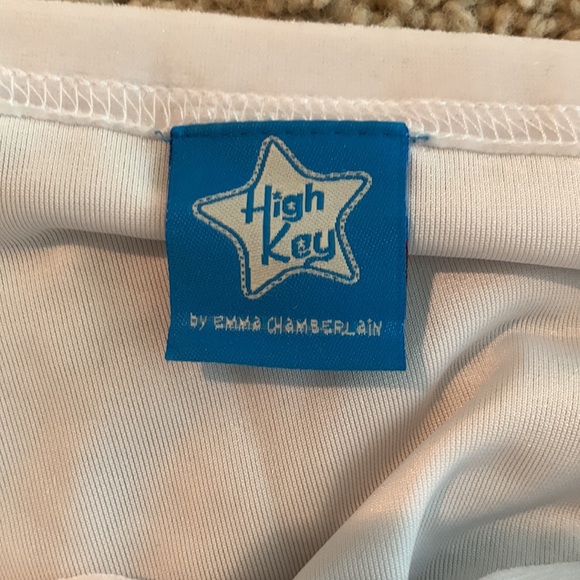 High Key Emma Chamberlin white velvet tank top - Picture 3 of 4